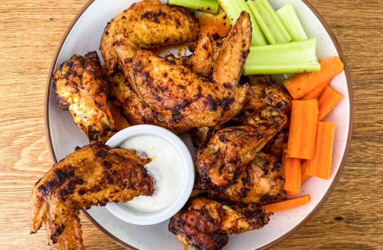 How to Enjoy Delicious Wings Without Breaking Your Calorie Goals